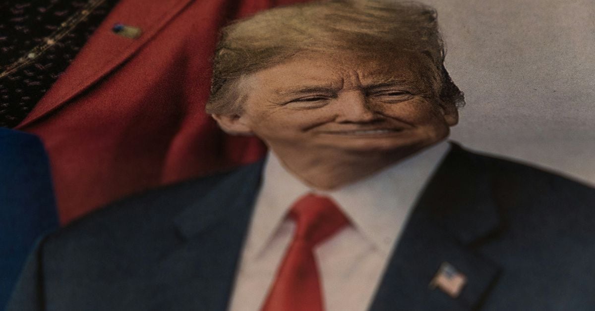 توکن اصلی TRUMP در صرافی ها به عنوان موشک DJT مبارزه می کرد. توکن اصلی TRUMP در صرافی ها به عنوان موشک DJT مبارزه می کرد.