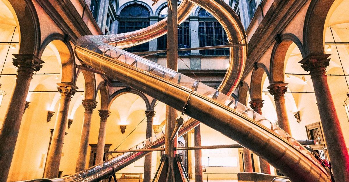 بیت کوین در آستانه هفته پرمشغله داده ها به فروش ۵۸ هزار دلاری نزدیک می شود