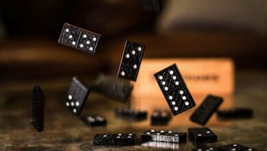 بیت کوین در میان بازارهای سهام ایالات متحده به زیر ۵۶۰۰۰ دلار سقوط کرد و ژاپن در حال افول است