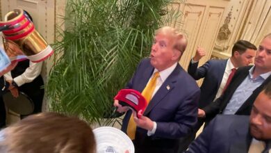 ترامپ پس از اینکه فروش اولیه مزخرف بود، توکن رمزنگاری جدید را تبلیغ کرد