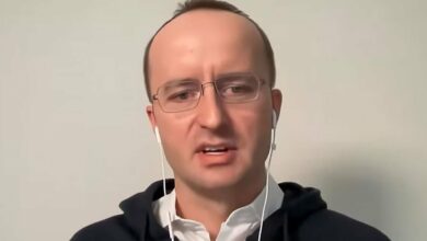 داده‌ها نشان می‌دهند که Crypto.com از Coinbase پیشی می‌گیرد تا بر تجارت کریپتو در آمریکای شمالی تسلط یابد.